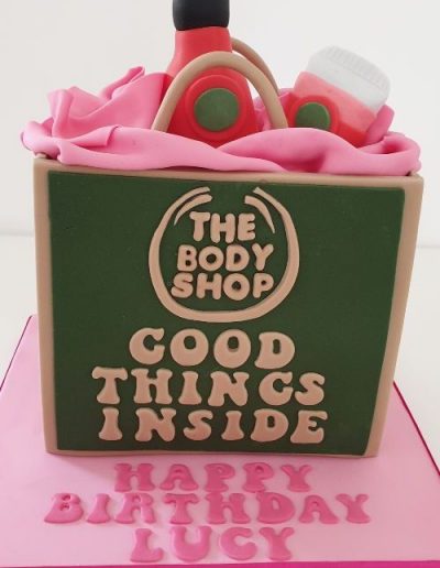 Body-shop-bag-cake-east-yorkshire