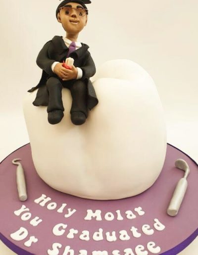 Dentist-tooth-carved-graduation-cake-East-Yorkshire
